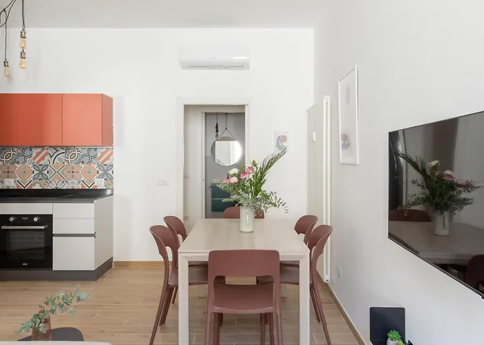 Iflat Colorful And Bright Apartament In Monti